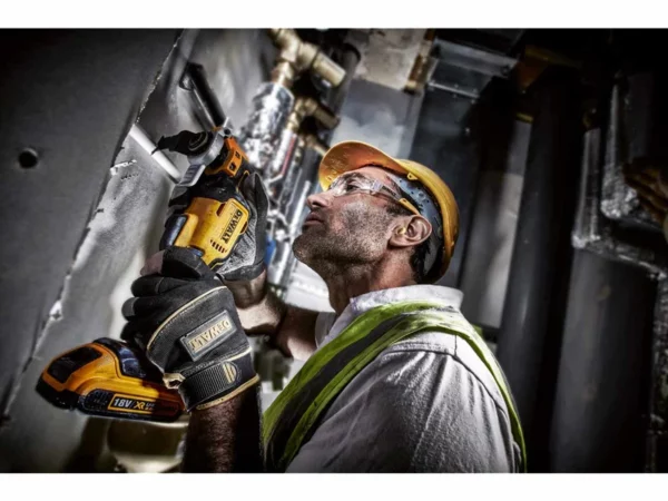 DeWalt Dcs356N 18V Brushless Oscillating Multi-Tool Bare Unit - Image 6