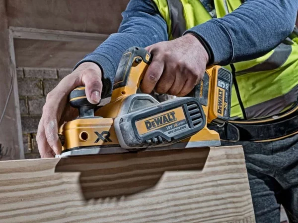 dewalt dcp580n b Tool Depot Ireland